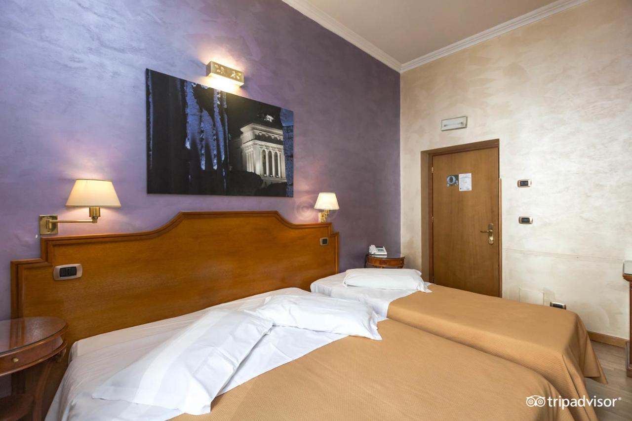 Kent Hotell 3*